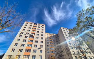 Zona Piata Astra, 3 camere, insorit, cu priveliste. - Poză 1