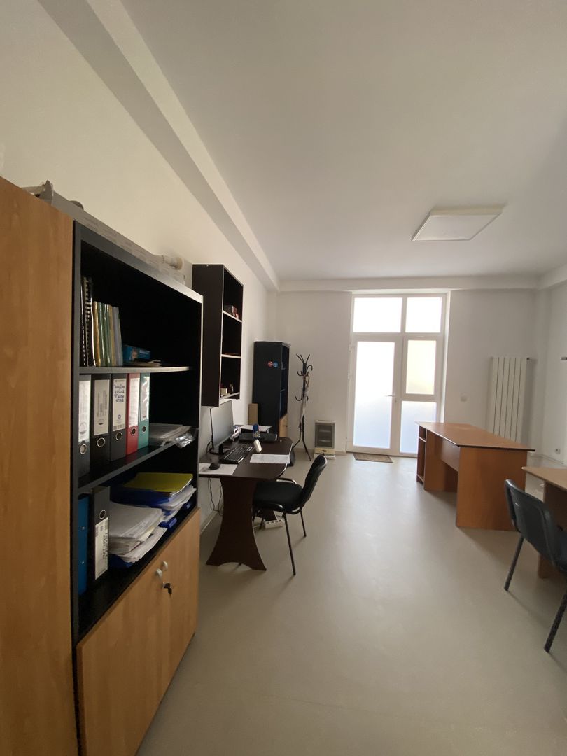 Spatiu birou - Poză 15