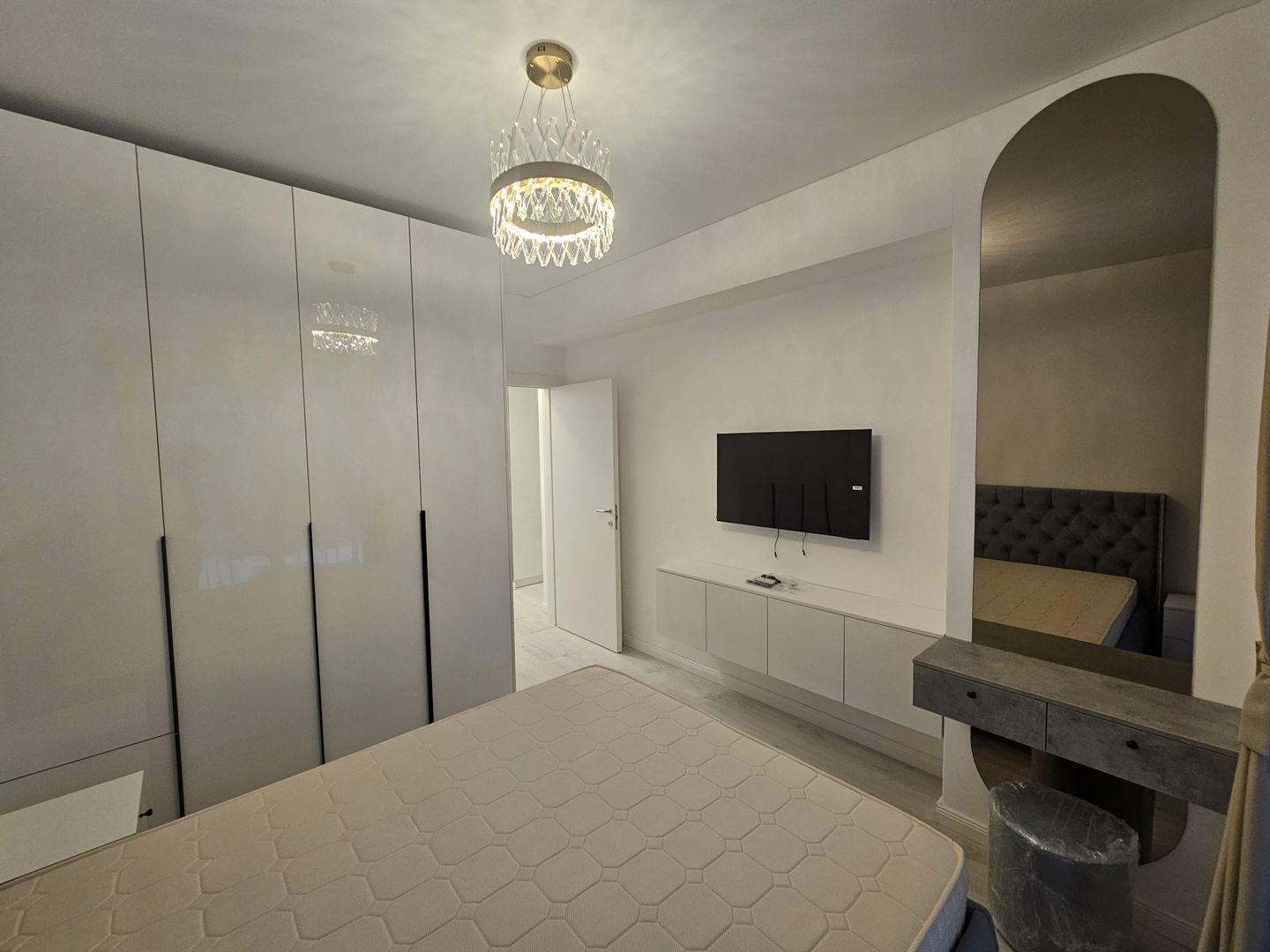 PRIMA INCHIRIERE Apart 2 cam cu terasa 12 mp si loc de pacare AMBIANCE - Poză 11