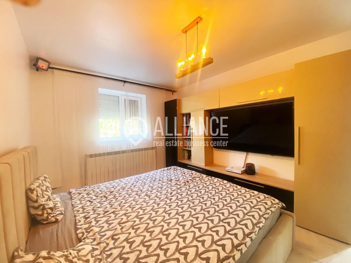 Valu lui Traian (COD 07) Casă  3 camere cu teren  de 930 mp - Poză 5