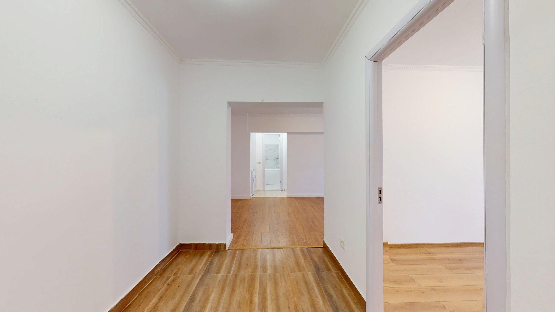 LACUL TEI - Circa 7 | 3 Camere Renovat | 1/8 | 73mp | 1983 - Poză 4