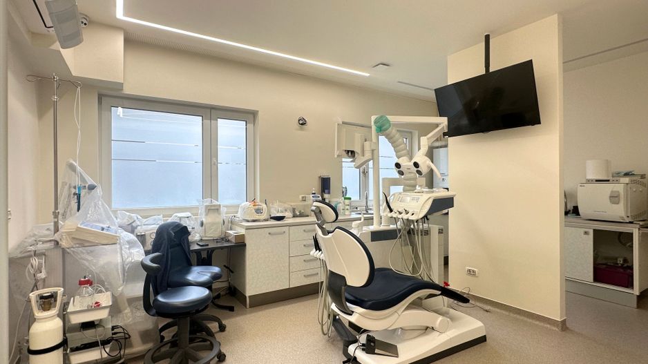 De vânzare Centru Medical Multifuncțional 196 mp zona Coresi - Poză 6