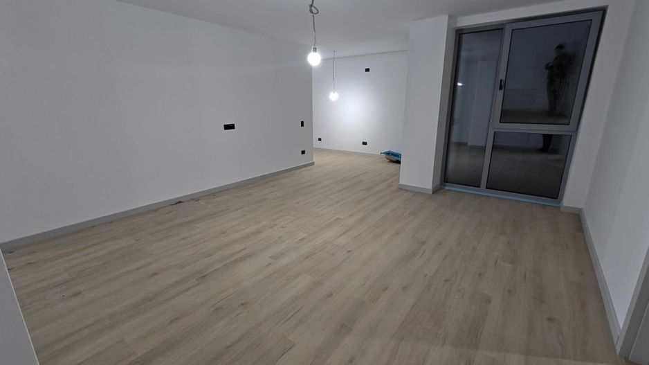 Apartament 3 camere lux la prima inchiriere - Poză 1