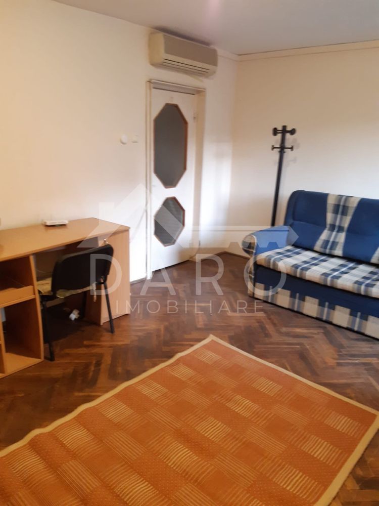 Inchiriez apartament doua camere - Poză 2