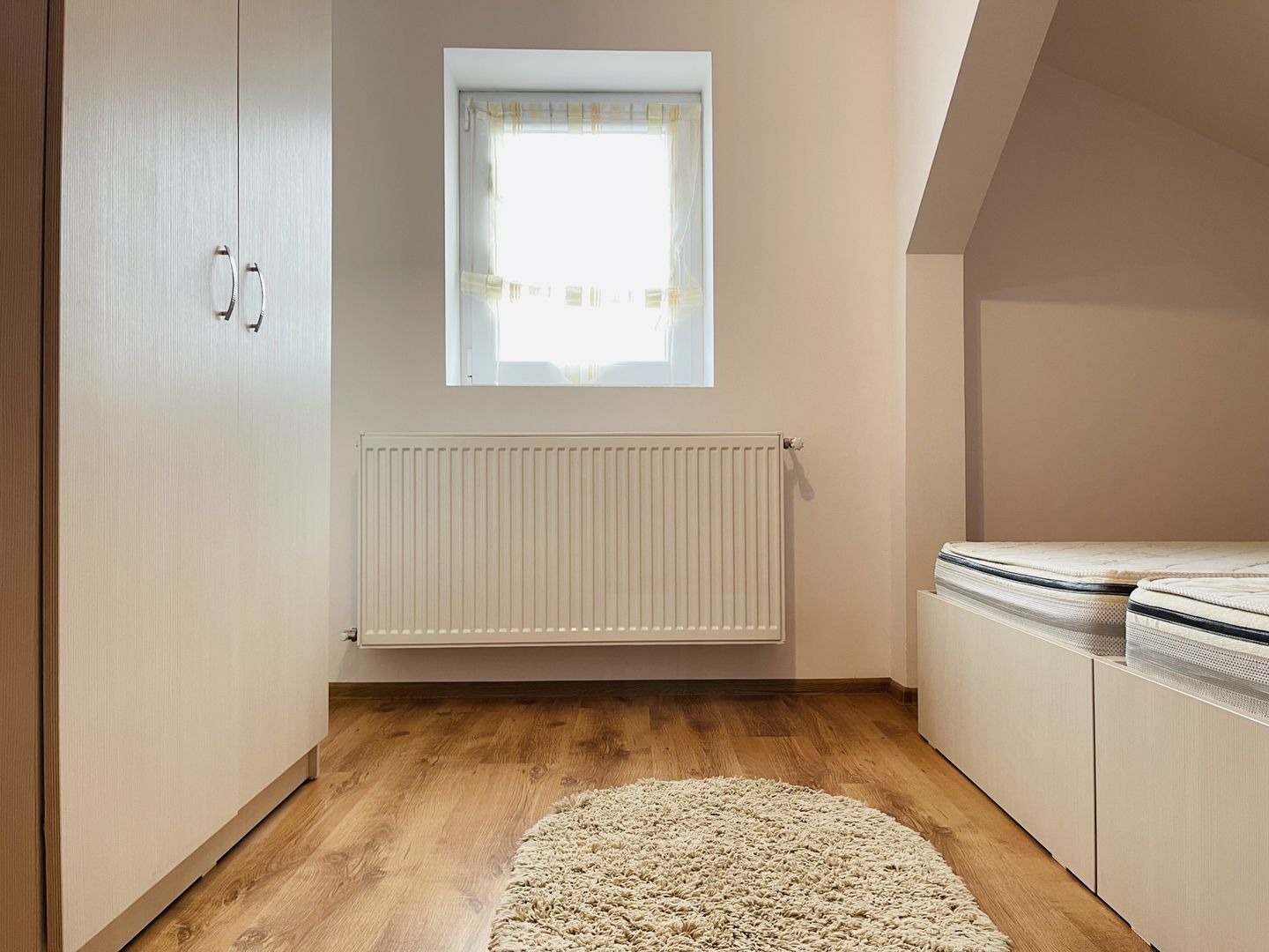 Casa din Dumbravita, 4 camere, 110 mp - Confort si liniste - Poză 17