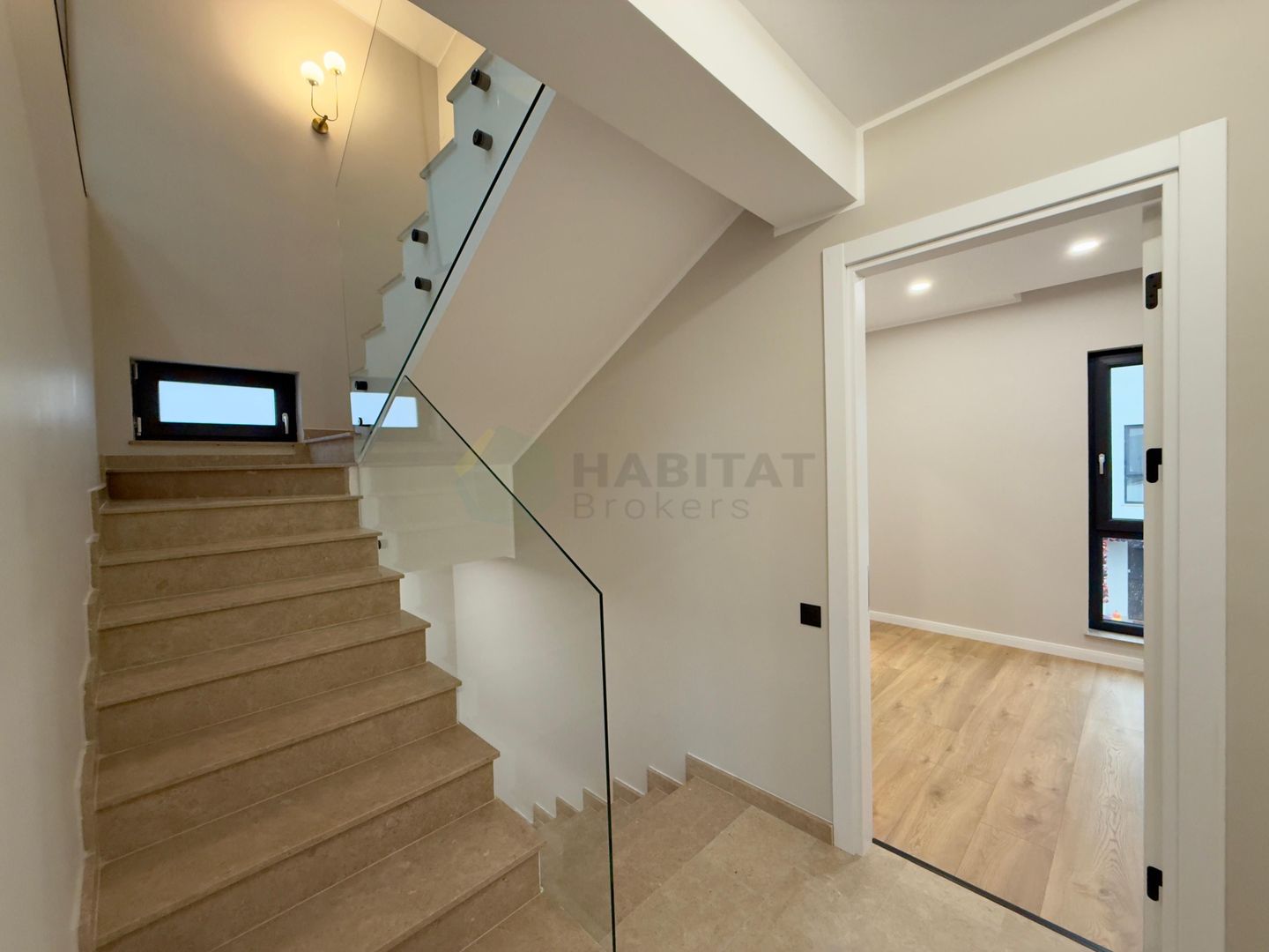 Vila individuala 5 camere Tunari 1 Decembrie - Poză 37