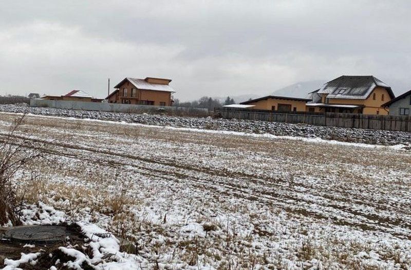 Vindem teren 500 mp cu toate utilitatile zona Cristian - Poză 6