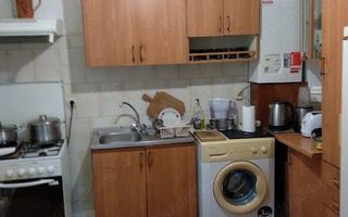 Casa, 3 dormitoare si living, de vînzare în Copou, an constr.2004 - Poză 5