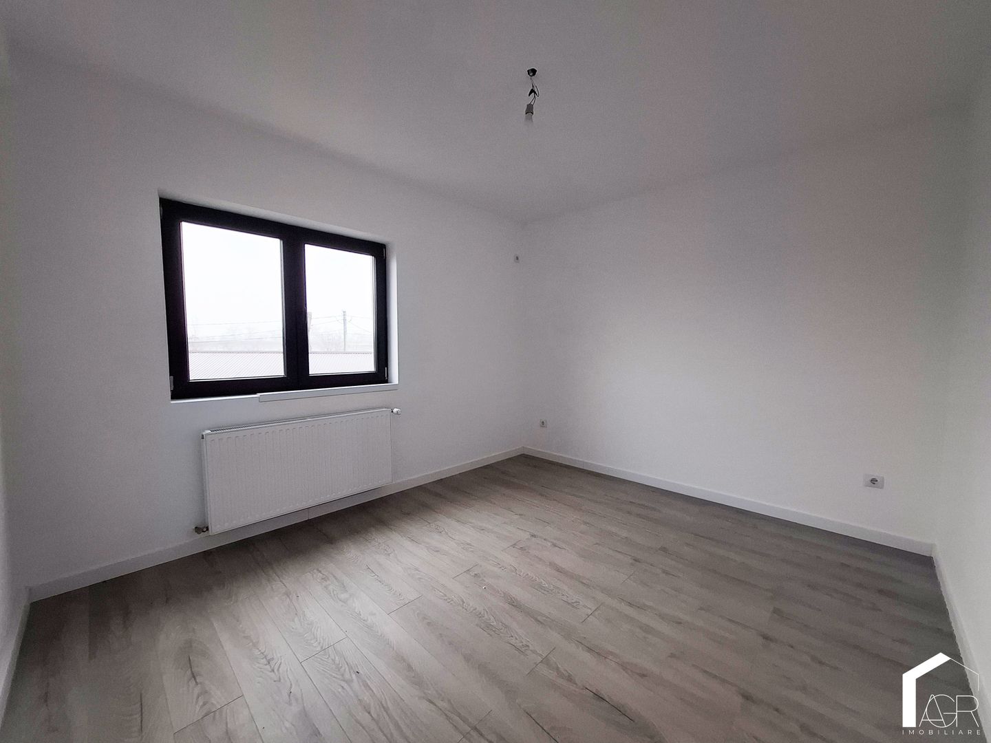 Casa P+1E+M, cu 5 camere, zona Rudului - Poză 10