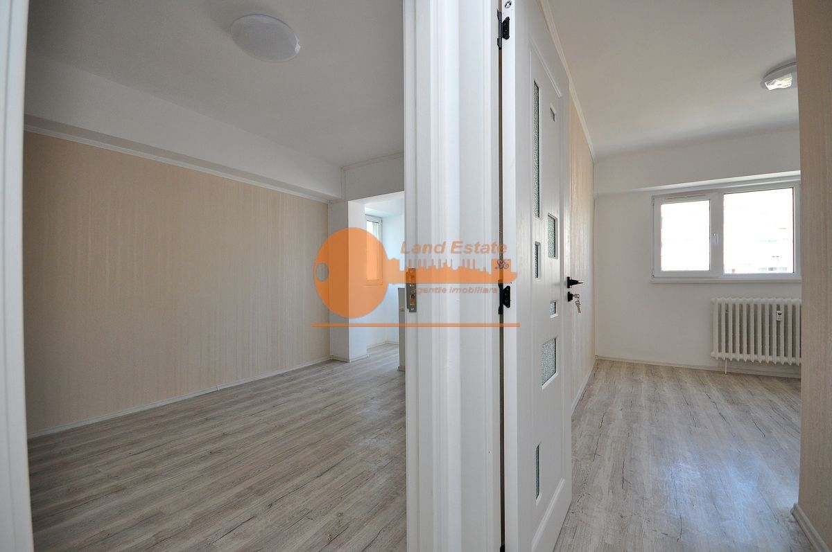 Apartament cu 3 camere in zona Pacii-Apusului - Poză 14