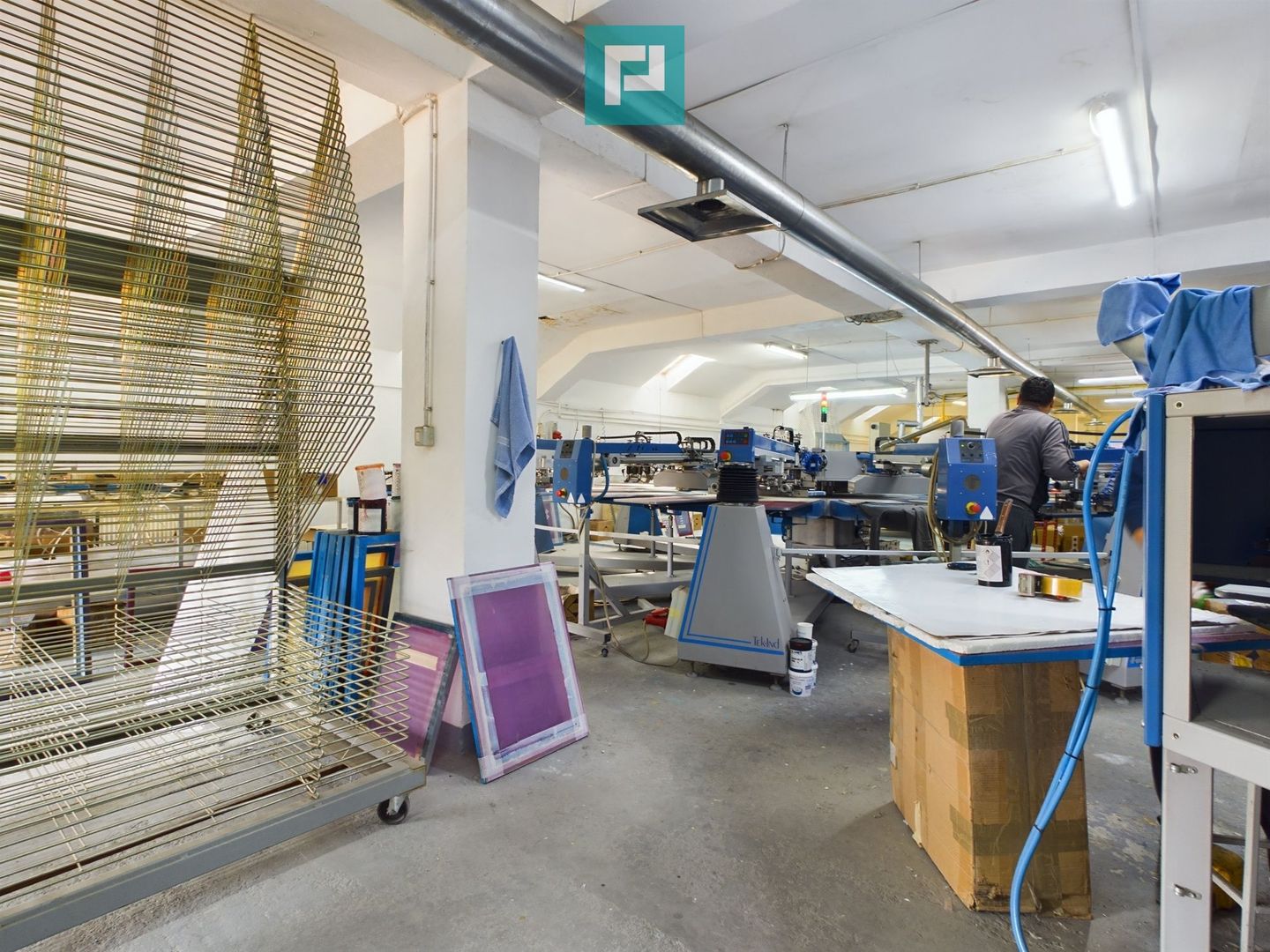 Clădire cu destinație comercială în Grădiște - Poză 16