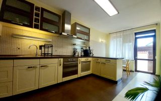 Proprietate deosebită de vânzare în Șelimbăr (zona Dracula) - Poză 3