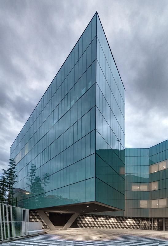 Imobil birouri 12000 mp de vanzare zona Pipera - Tunari, Bucuresti - Poză 1