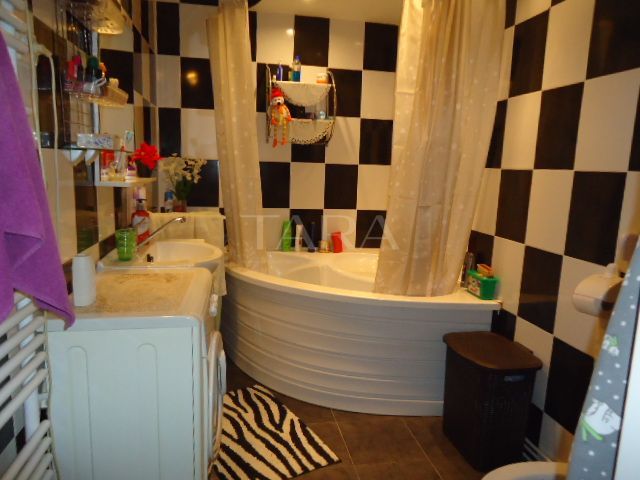 Apartament cu 2 camere de vânzare in Floresti - Poză 6