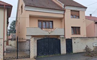 Casa RENOVATA partial 8 cam 6 ari 550mp garaj ANA IPATESCU. - Poză 1