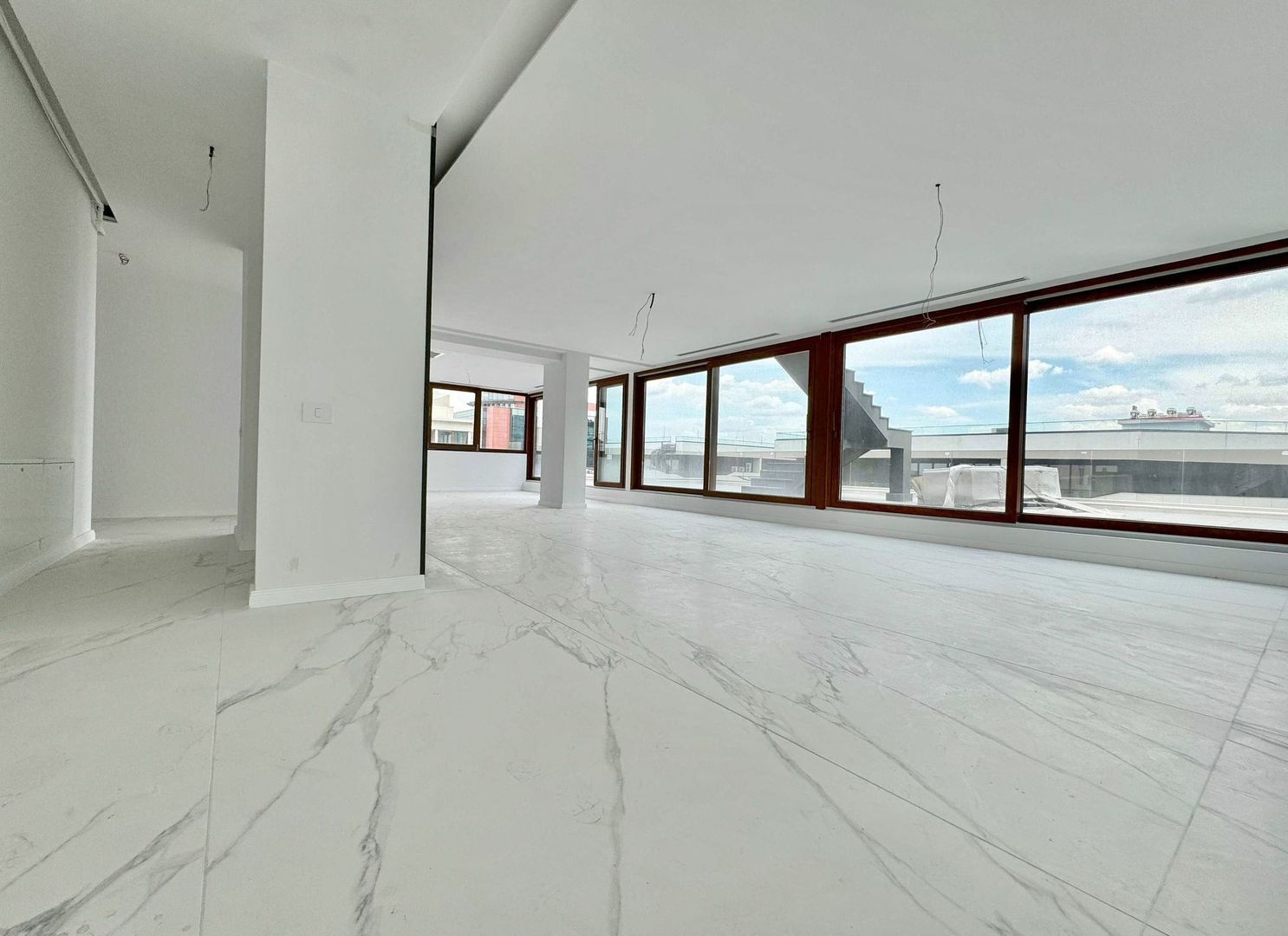 Penthouse 4 camere cu rooftop 150mp - Poză 2