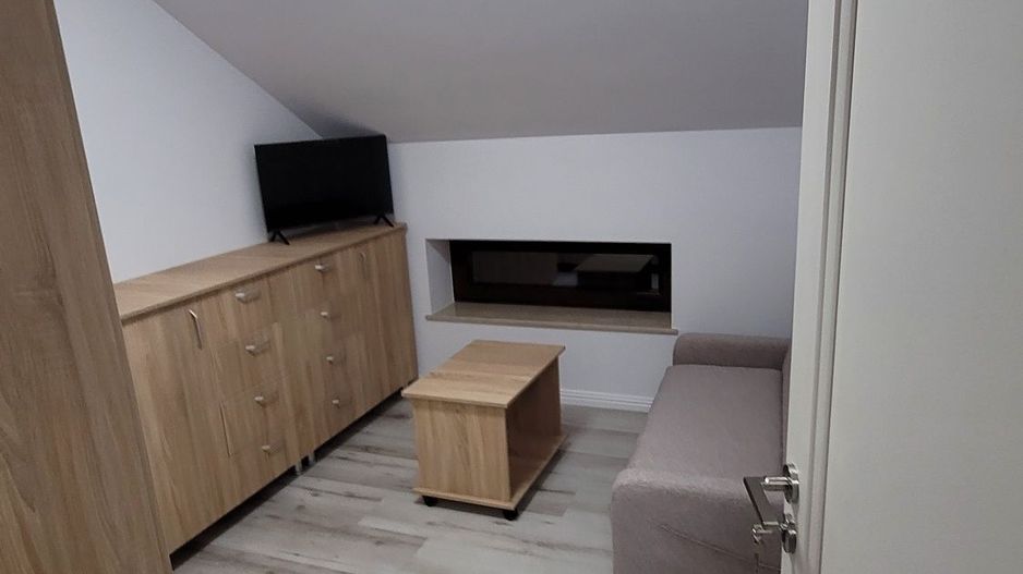 Apartament cu 3 camere situat la casa de inchiriat in Alba Iulia - Poză 4