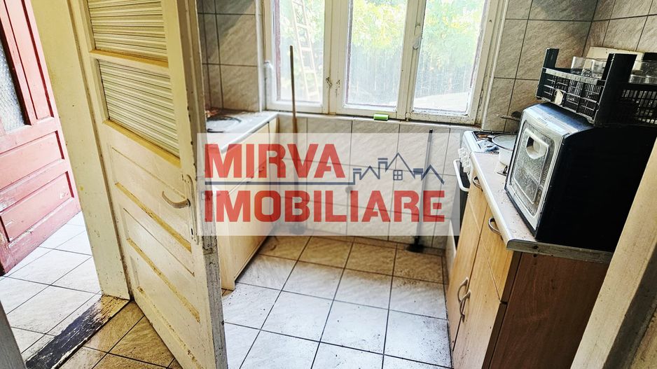 🏠 Casă de vânzare în zona Traian, Ploiești – Potențial uriaș! 🧱 - Poză 29