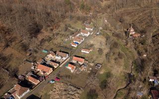 Casă cu teren de 284mp in Șoimoș - Poză 12