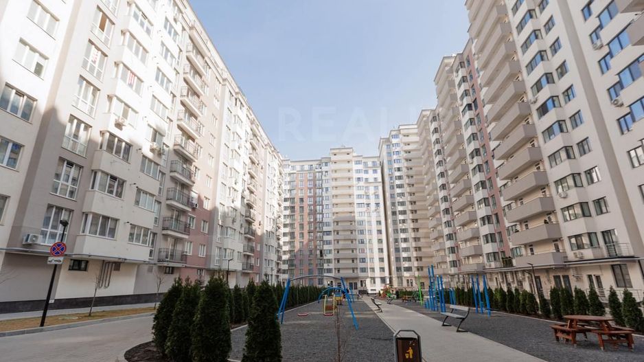 Vânzare, apartament, 2 camere +living, bul. Mircea cel Bătrân, Ciocana - Poză 17