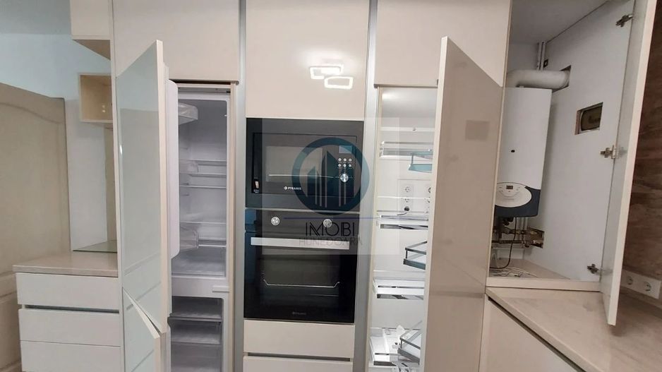 Vila deosebita în loc Simeria, zona ultracentrala - Poză 4