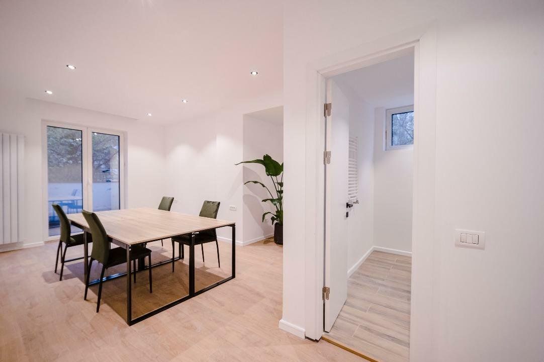 4 camere| terasă 40 mp| PIATA  VICTORIEI - Poză 1