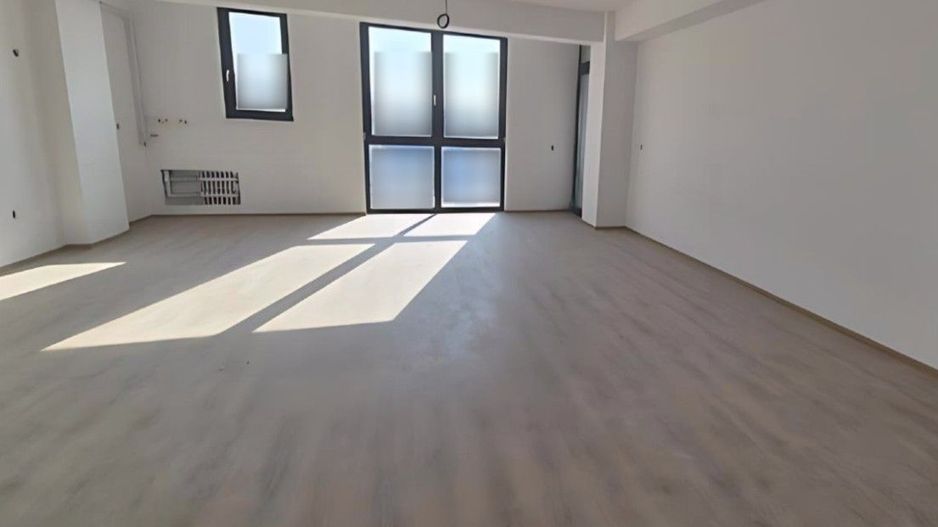 Apartament 2 camere, bloc nou, Cetate, et.1, 58 mp. - Poză 2