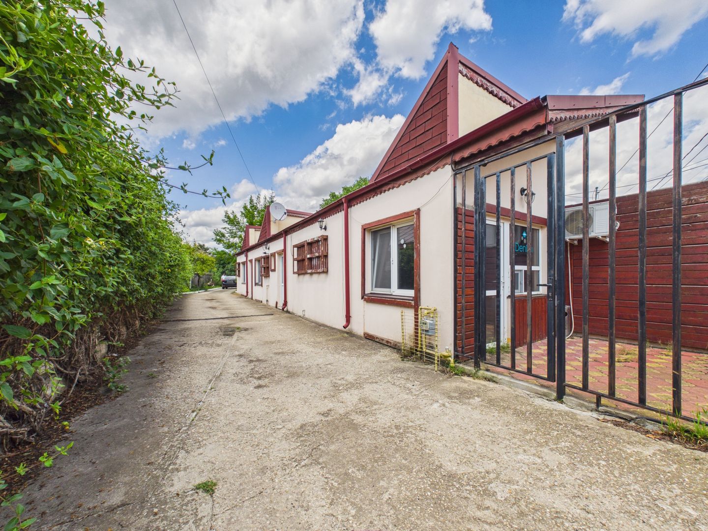 Vilă 10 camere + spațiu comercial | teren 1.300 mp | Otopeni 23 August - Poză 38