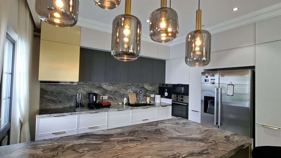 Vila spatioasa cu piscina - Dumbravita/Padurea Verde - Poză 11