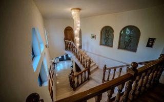 Vilă de excepţie centru Iaşi - Poză 2