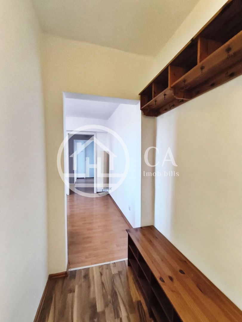 Apartament de vânzare cu 3 camere în zona Rogerius, Oradea - Poză 11