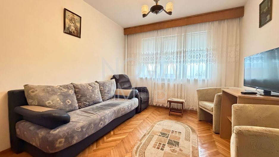 Apartament de inchiriat 3 camere etajul 4, cu lift,  Zona Vasile Aaron - Poză 9