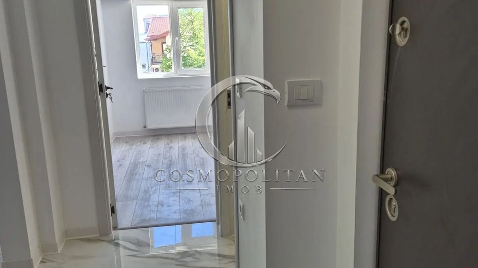 Apartament cu 3 camere ~ zona Centru ~ etaj 4 ~ confort 1 - Poză 2
