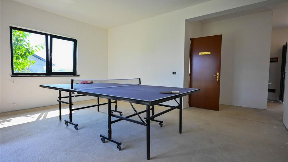 Casa personalizabila,pe un singur nivel,  pod mansardabil,pozitie cu liniste - Poză 14