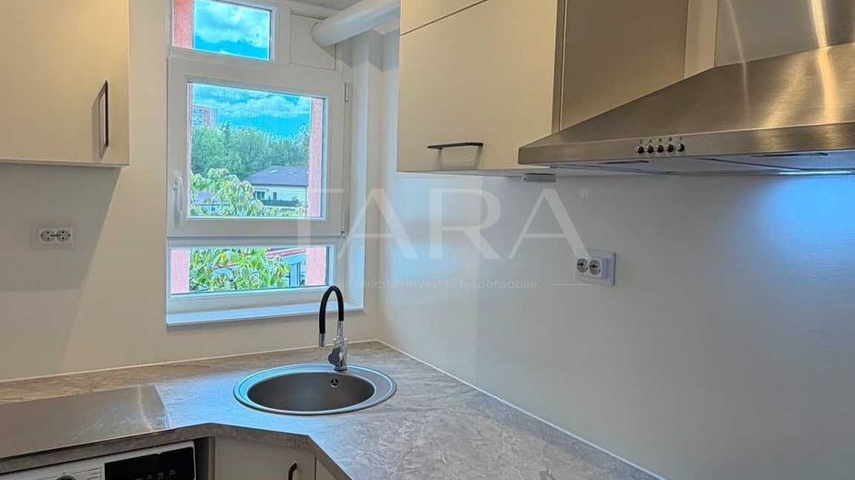 Apartament cu 2 camere decomandate, complet renovat, Plopilor. - Poză 1