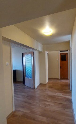 Vand apartament 4 camere situat la 10 min de Piata Unirii - Poză 5