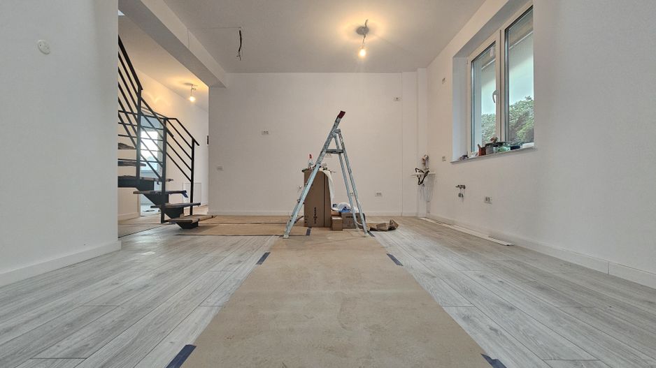 Case Parter Stil Mediteranean de Vânzare în Tunari - 100 metri Padure - Poză 10