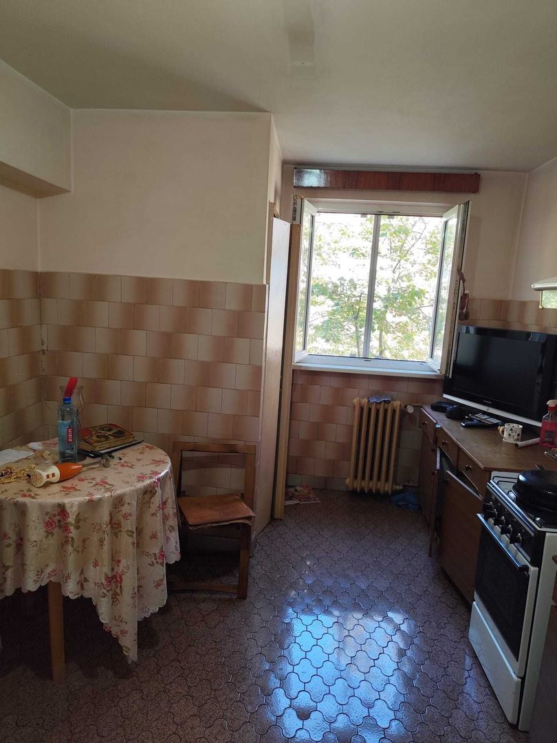Apartament 3 camere, decomandat,  Mazepa 2 - Poză 1