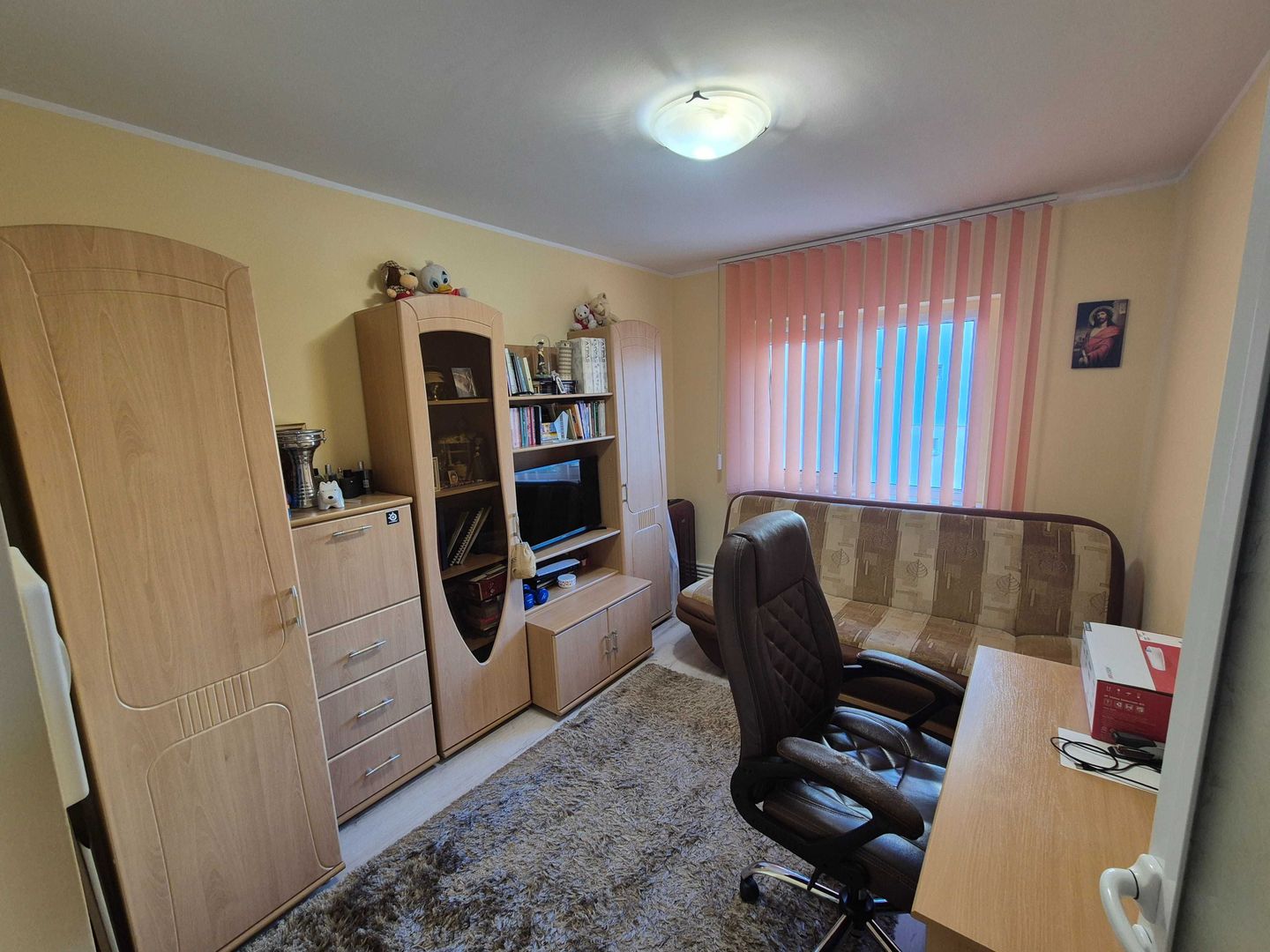 3 camere, decomandat, 2 băi,  etaj 2,  I.C.Frimu - Poză 3