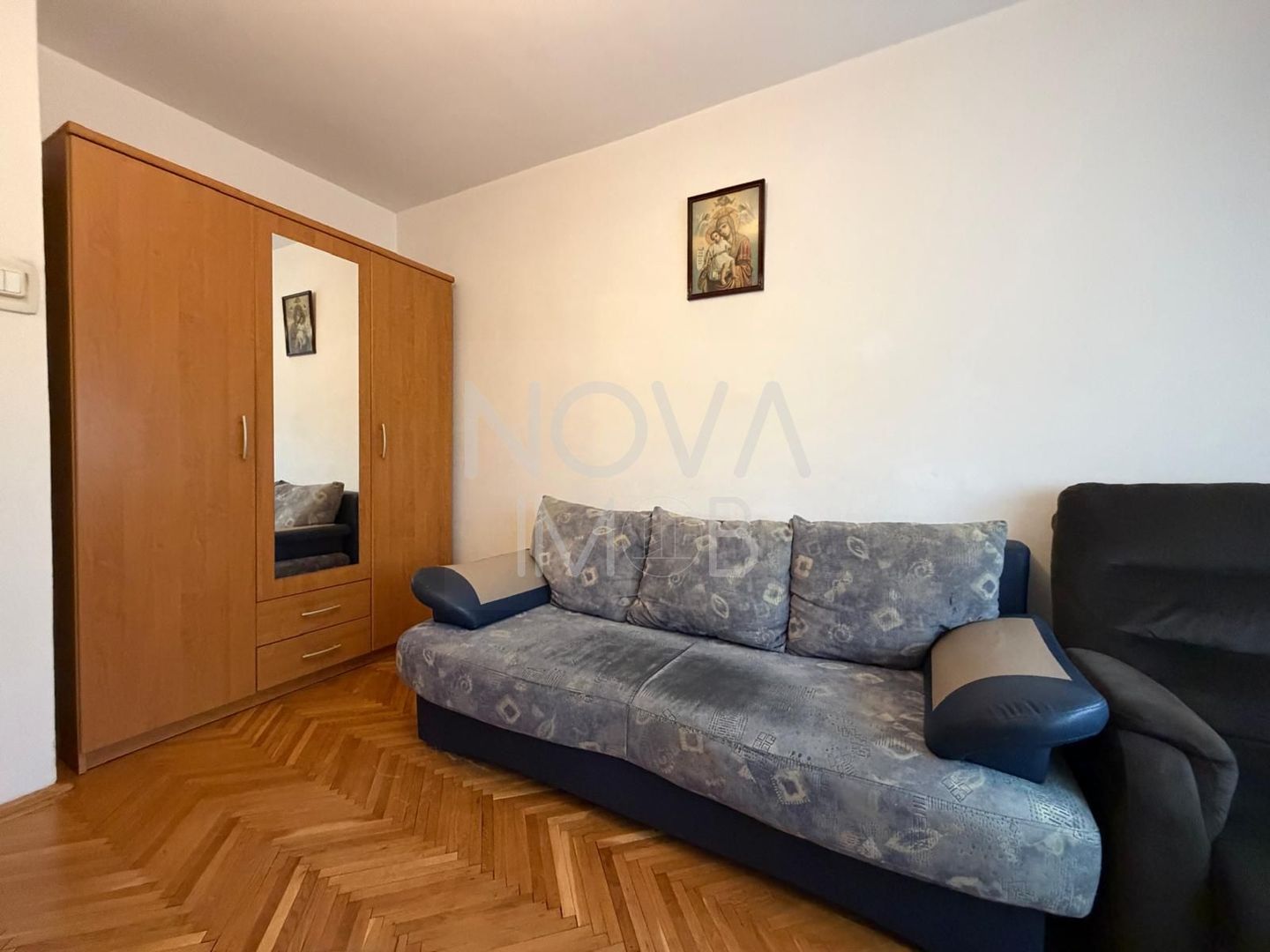 Apartament de inchiriat 3 camere etajul 4, cu lift,  Zona Vasile Aaron - Poză 8