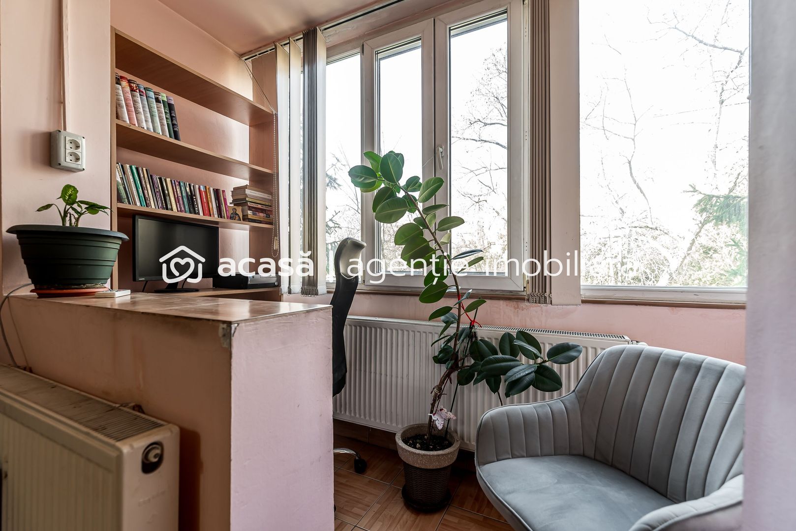 Apartament 2 camere,  Etaj 1 - Zona Aurel Vlaicu - Poză 1