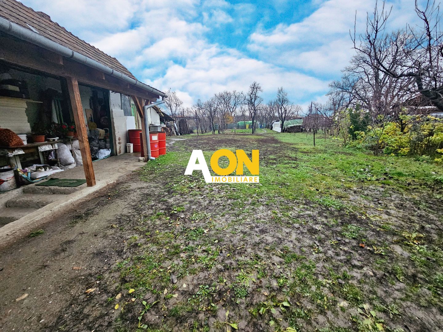Casa cu doua corpuri, 5 camere, 1580 mp teren, Dealul Furcilor - Poză 2