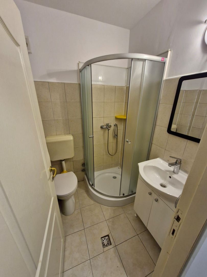 GARSONIERA GARA DE EST, BUCATARIE INCHISA, BLOC REABILITAT, CURAT - Poză 8