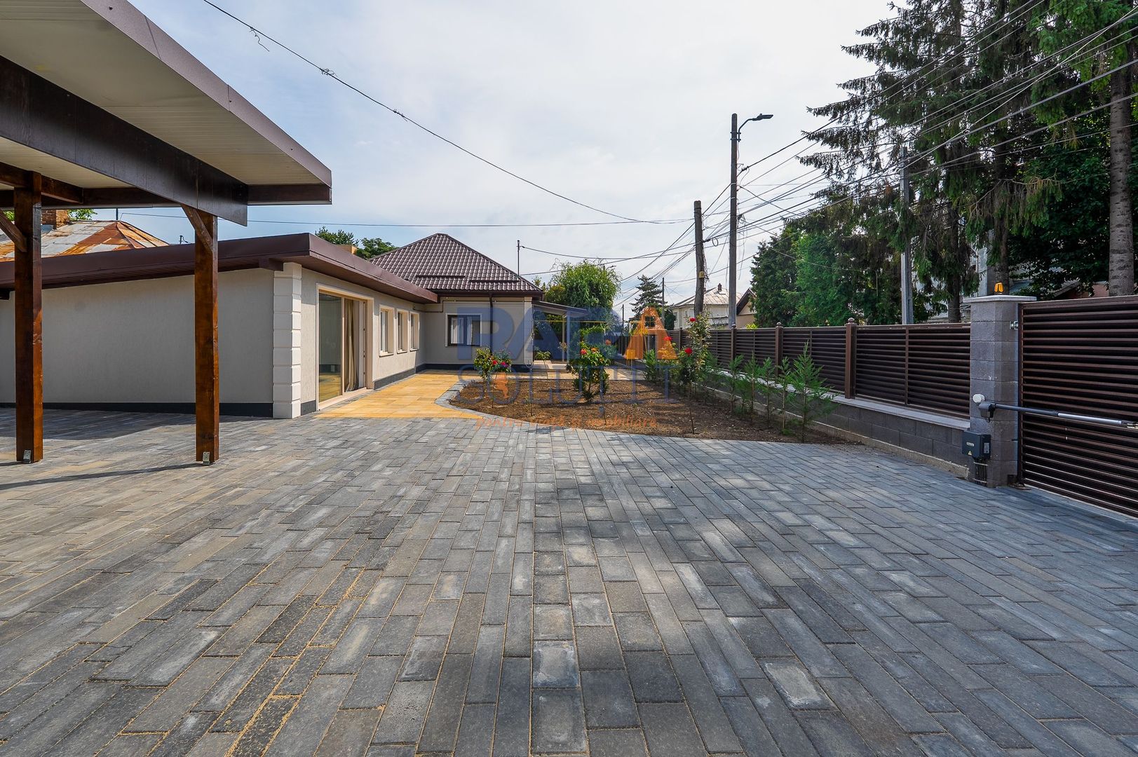 Ocazie rară: Casă în zona Spitalului Municipal Roman - Poză 20
