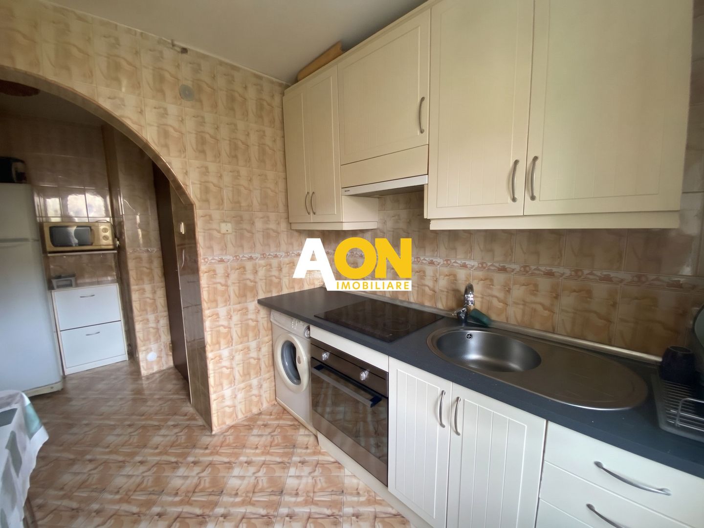 Apartament 2 Camere, Etaj 3, Loc de Parcare, Cetate - Poză 5