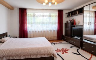 Casă P+M cu piscină și teren 1100 mp – Zona Vrancei, Baia Mare - Poză 5