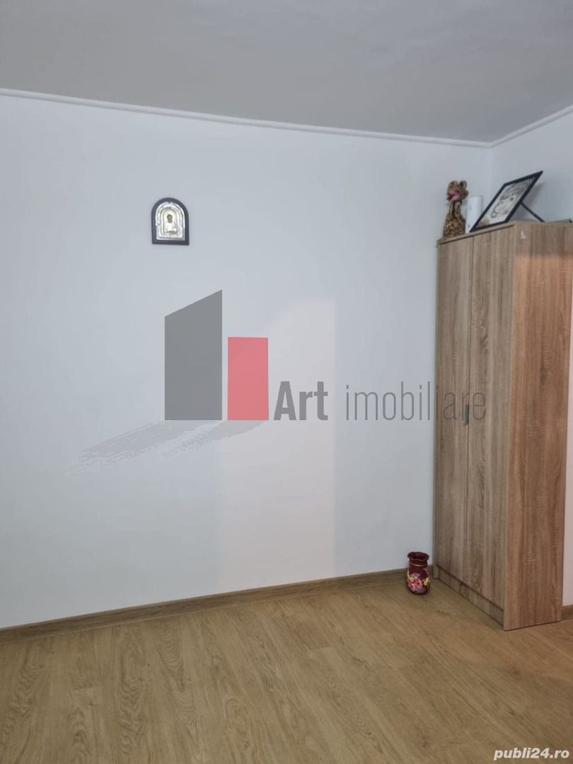 Vanzare 2 camere Piata Resita - Poză 2