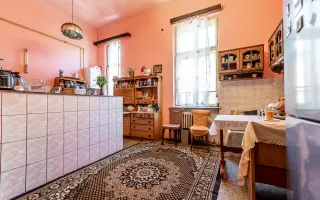 Apartament cu 4 camere si terasa si curte proprie, langa primarie - Poză 11