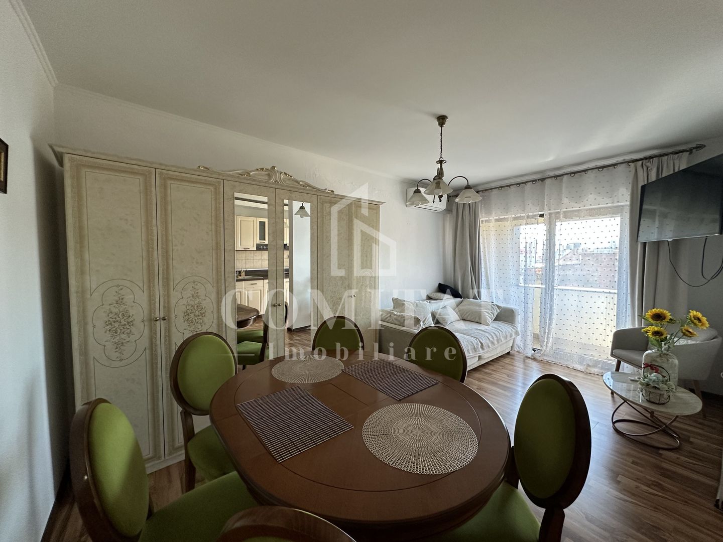 Apartament 3 camere | Etaj Intermediar | Zona Strazii Decebal - Poză 2