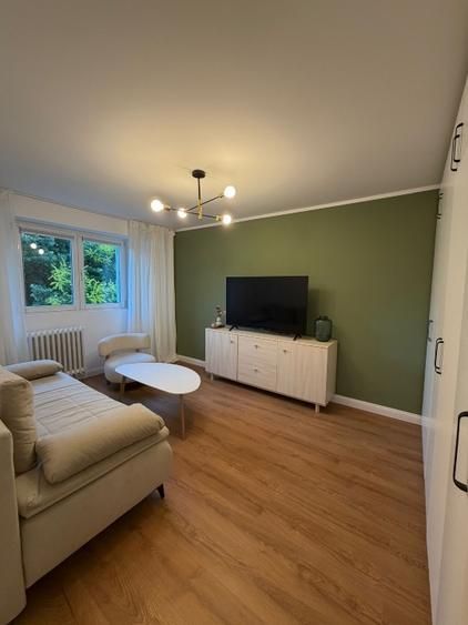 Apartament de vânzare 2 camere , Piata Victoriei, mobilat - Poză 1